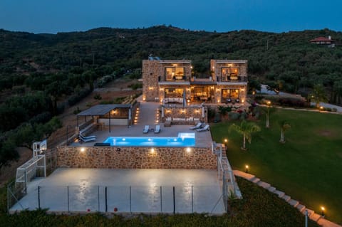 Balcony/Terrace, Swimming pool, Sports, Sunset