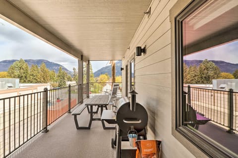 Cozy Columbia Falls Condo with Private Balcony! Condominio in Columbia Falls