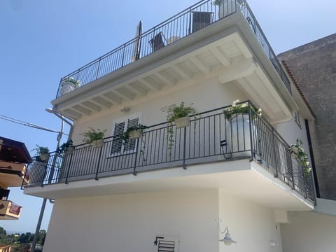 Property building, View (from property/room), Balcony/Terrace, Balcony/Terrace