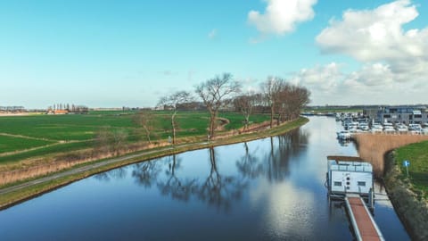 Neighbourhood, River view