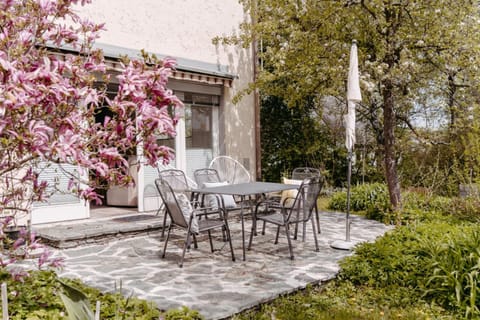 Patio, Seating area, Dining area, Garden view