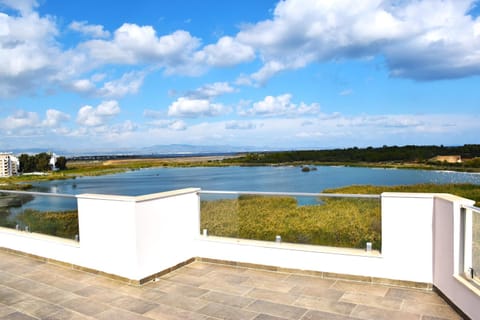 Natural landscape, Balcony/Terrace, Lake view, Mountain view, Sea view