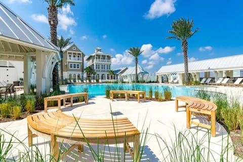 Beaches and Bunkers House in Port Aransas