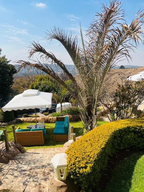 Maupa Mountain view Bed and Breakfast in Roodepoort