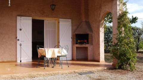 Gite au milieu des vignes g285 House in Vidauban