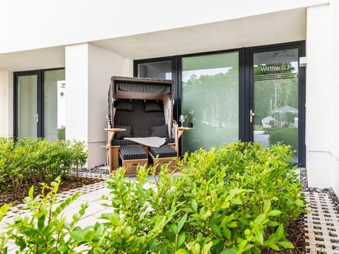 Spring, Garden, Seating area