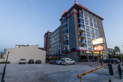 Property building, Day, City view, Street view, Location, Parking