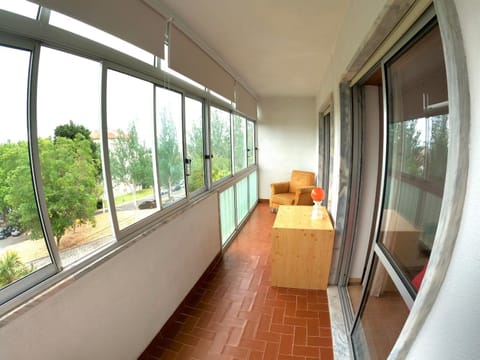 Carcavelos very spacious 3 bedroom apartment Cascais Apartment in Carcavelos