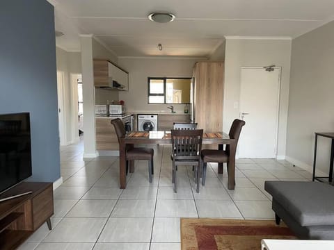 Dining area, Communal kitchen