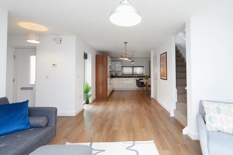 Kitchen or kitchenette, Living room, Photo of the whole room, Seating area