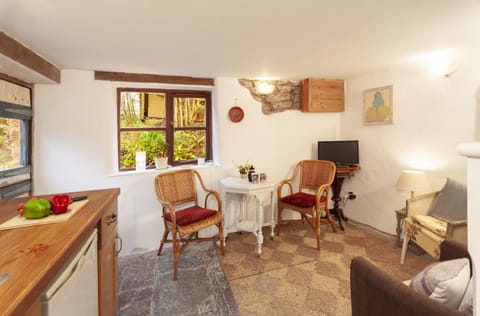 Garden Cottage, Wiveliscombe House in Taunton Deane