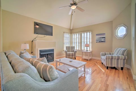 Spacious Brigantine Home about 1 Block to Beach! Casa in Brigantine