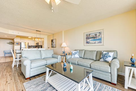 Oceanfront Beach Condo with Stunning Views! Apartment in North Myrtle Beach