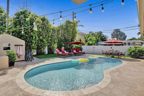 Hollywood Villa close to the BEACH w/HEATED POOL Villa in Hollywood