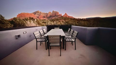 Designer View Villa-rooftop 360 View Deck-hot Tub House in Sedona