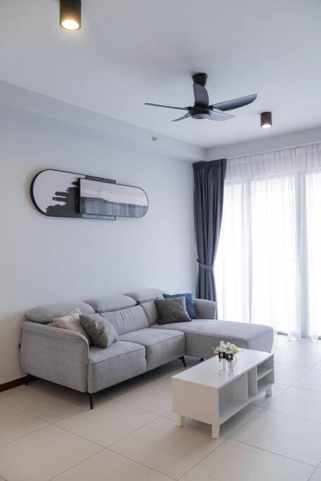 Family Seaview Suite with 3 Rooms by The Only Bnb Condo in Tanjung Bungah