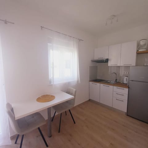 Apartments M & L Murter Apartment in Murter