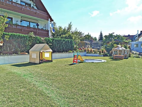 FeelGood Fewo Stilvoll mit großer Terrasse, Garten, Grill und opt Sauna, Nähe des Weltkulturerbes! Apartamento in Kassel
