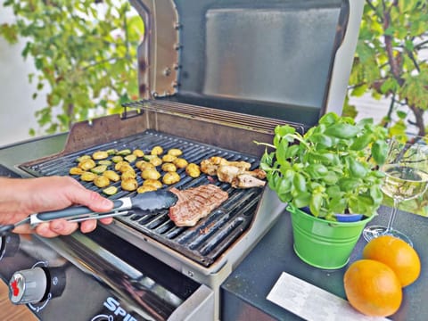 BBQ facilities, Balcony/Terrace