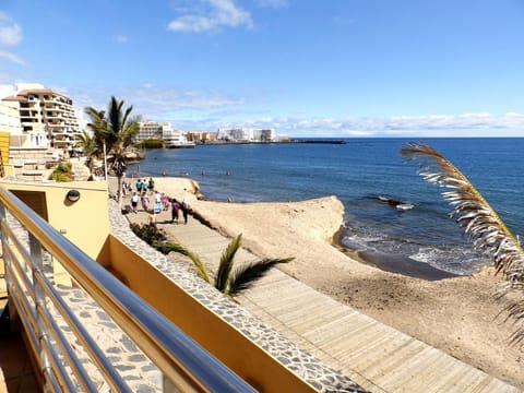 Facade/entrance, Off site, City view, Sea view