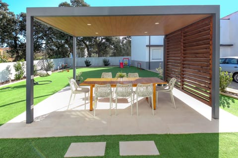 Children play ground, Garden, Dining area