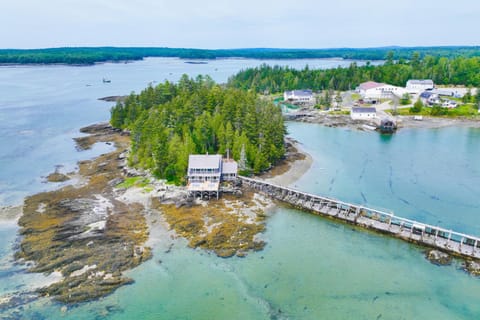 Island House House in Lamoine