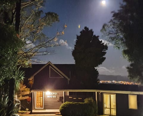 Aorangi Mountain Lodge Maison in Rotorua