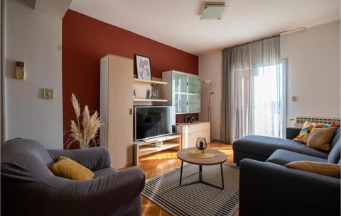 3 Bedroom Awesome Apartment In Prkos Apartment in Zadar County