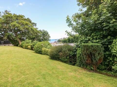 Swn Y Mor Apartment in Saundersfoot