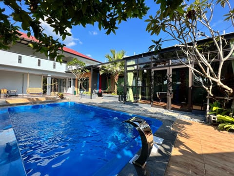 Property building, Swimming pool