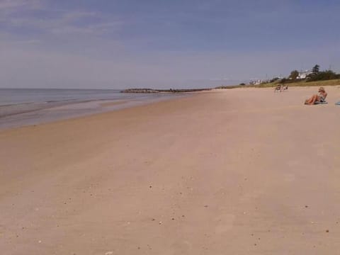 Three Bedroom House - Cape May short walk to the Bay House in North Cape May