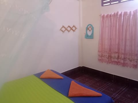 Happiness Guesthouse Bed and Breakfast in Sihanoukville