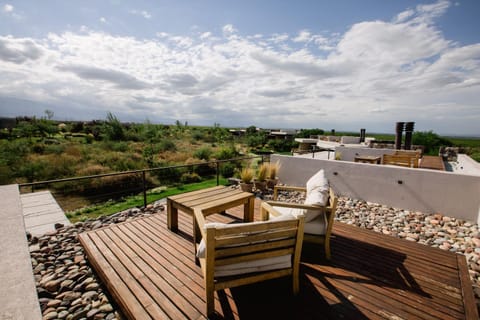 Balcony/Terrace, Garden view, Lake view, Mountain view