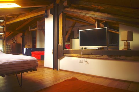 TV and multimedia, Evening entertainment, Bedroom