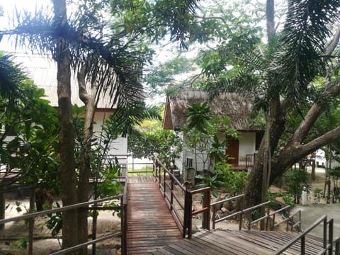 Koh Munnork Private Island Resort in Chon Buri Changwat