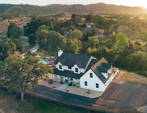Bird's eye view, Location, Sunset