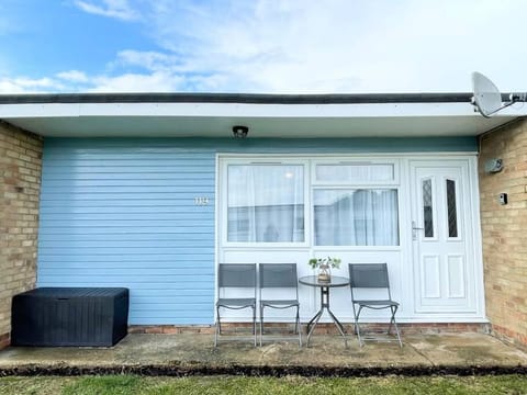 119 Hemsby Holiday Chalet, Convenient for sandy beach Chalet in Hemsby