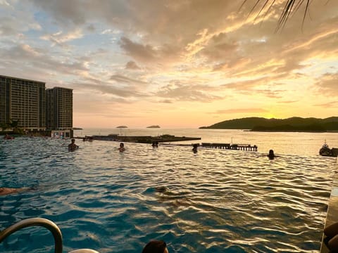 Nearby landmark, Day, People, Natural landscape, Mountain view, Pool view, Sea view, Swimming pool, Sunset, group of guests