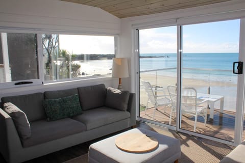 Balcony/Terrace, Living room, Seating area, Sea view