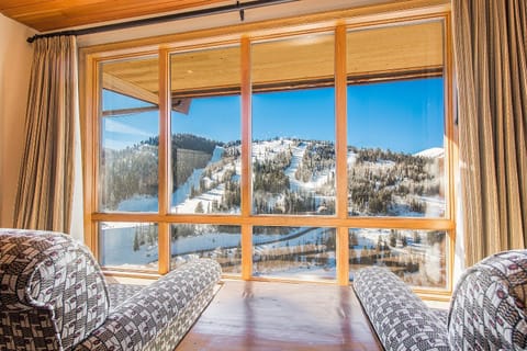 Premium Luxury Five Bedroom Townhouse with Hot Tub and Majestic Mountain Views townhouse House in Deer Valley
