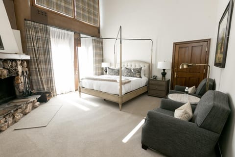 Sultan Two Bedroom Loft Suite with Majestic Mountain Views condo Apartahotel in Deer Valley