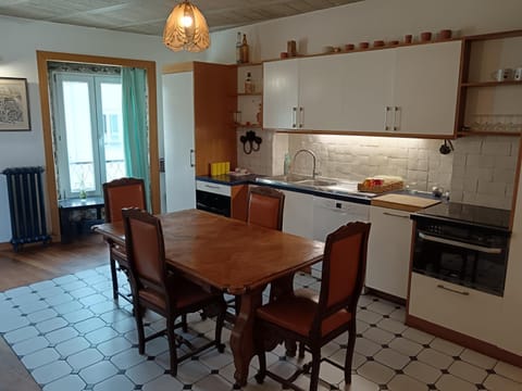 Tournan en Brie, centre ville, superbe appartement Apartment in Île-de-France