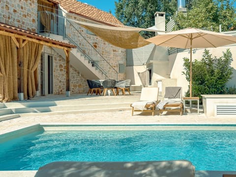 Property building, Patio, View (from property/room), View (from property/room), Swimming pool, Breakfast, Location