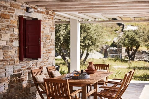 Patio, Dining area