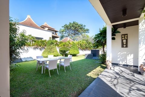 YiZen Boutique Phutara 5 Bedroom Villa Villa in Pattaya City