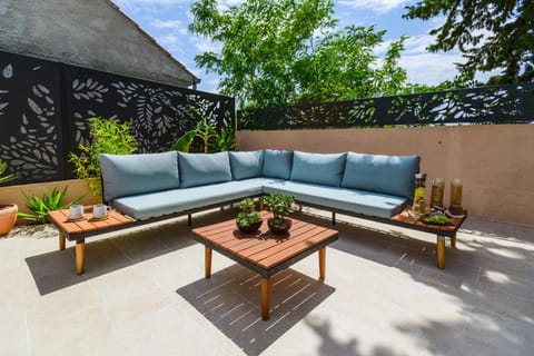 Day, Garden, Garden, Seating area