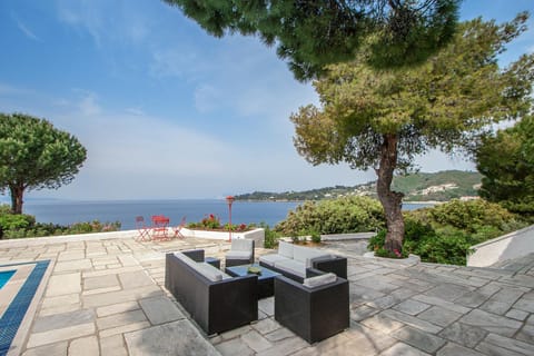 Garden, Seating area, Sea view