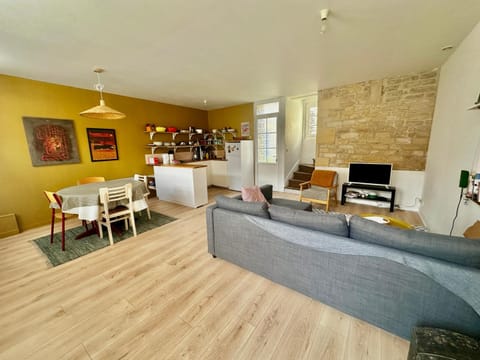 Living room, Dining area, kitchen