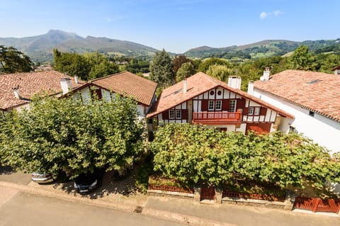 Property building, Bird's eye view, Mountain view