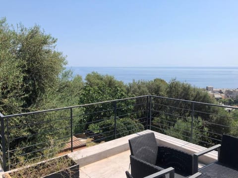 Appartement vue panoramique sur la mer et la citadelle de Bastia Apartment in Bastia